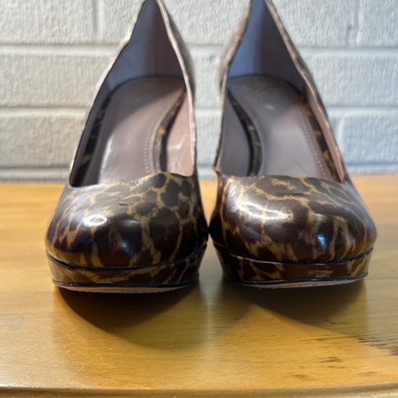 Vince Camuto ZELLA Cheetah Leopard Leather Platform Pumps Heels Size US10 EU 40 - Picture 2 of 14